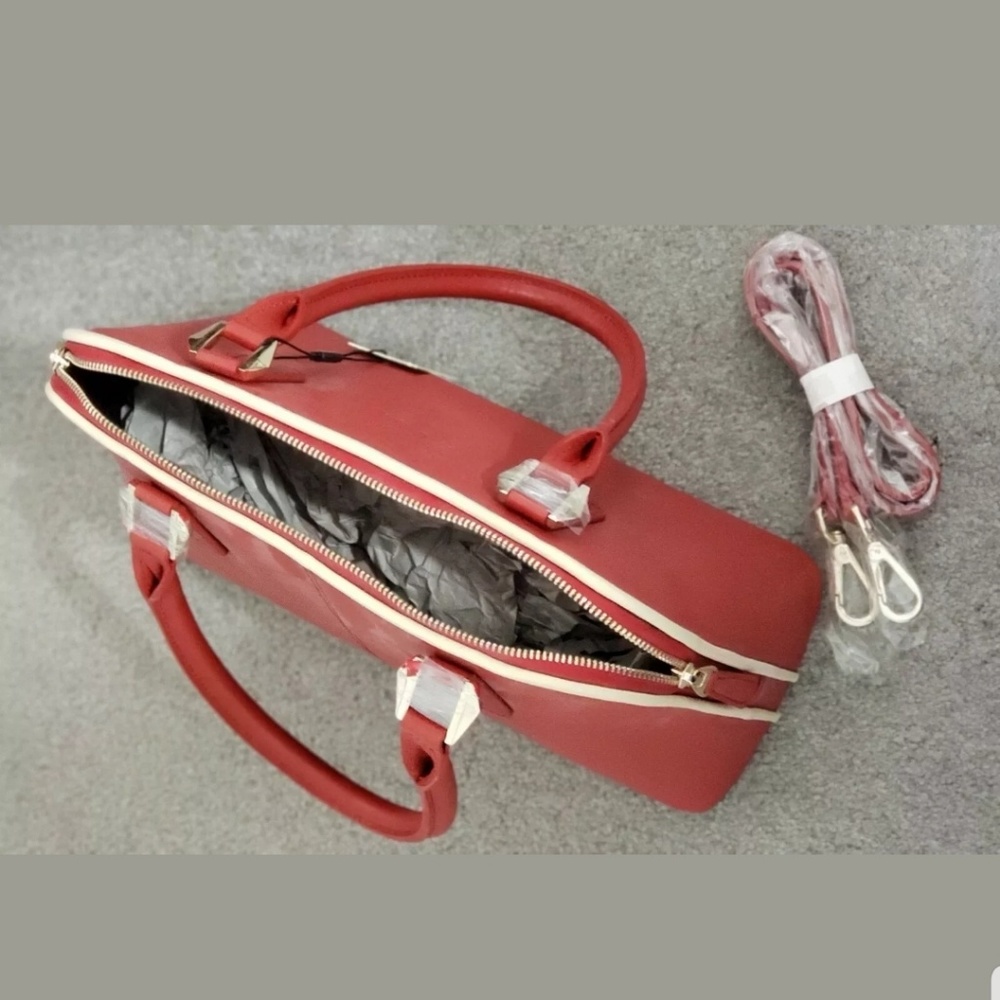 RED SUSU The Melissa Saffiano Leather Bag, Done - Picture 3 of 4